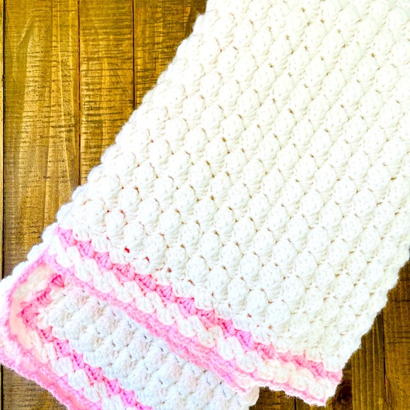 Vintage hand made hand knitted baby blanket pink and white - Picture 2 of 5